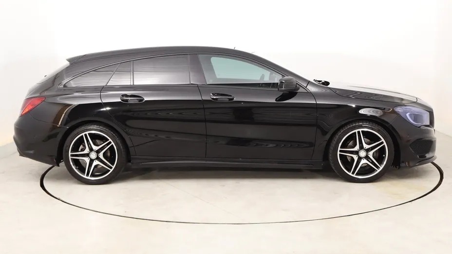 Mercedes CLA -
