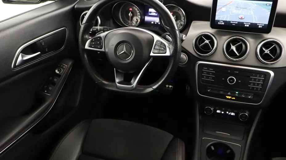 Mercedes CLA -