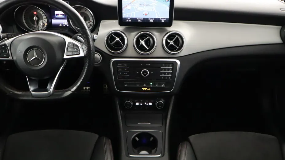 Mercedes CLA -