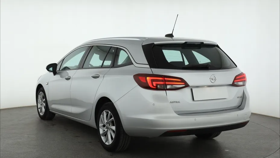 Opel Astra -