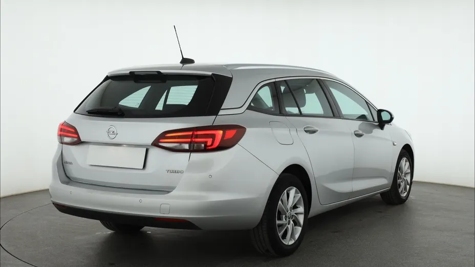 Opel Astra -