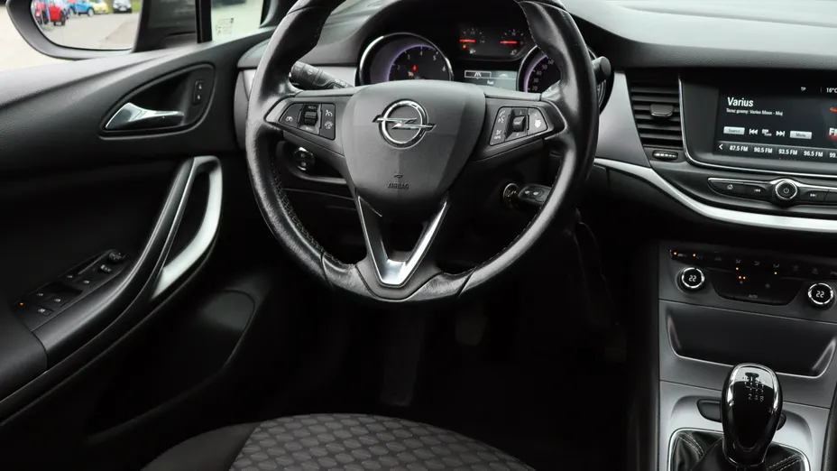 Opel Astra -