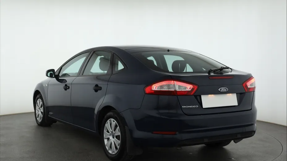 Ford Mondeo -