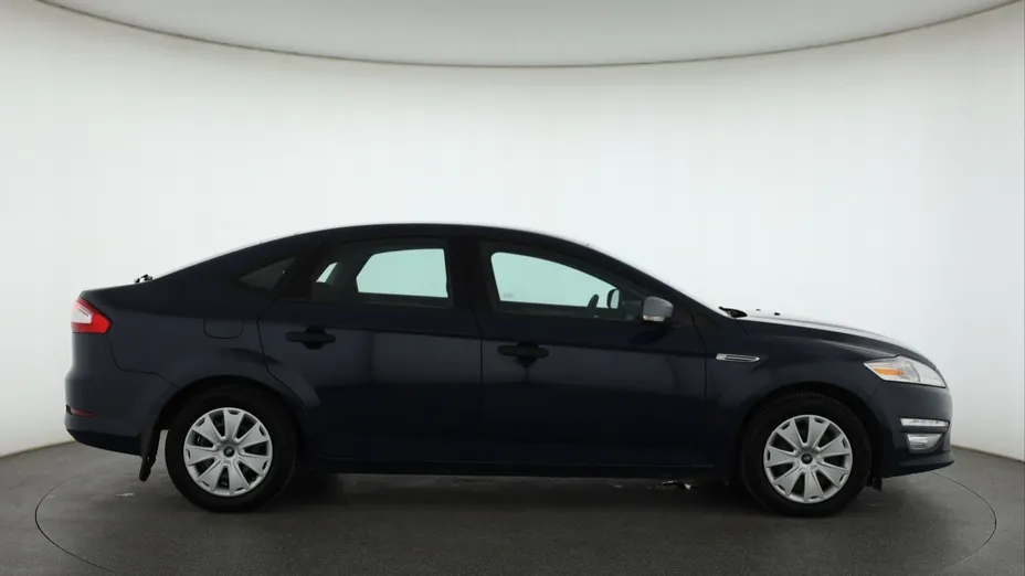 Ford Mondeo -