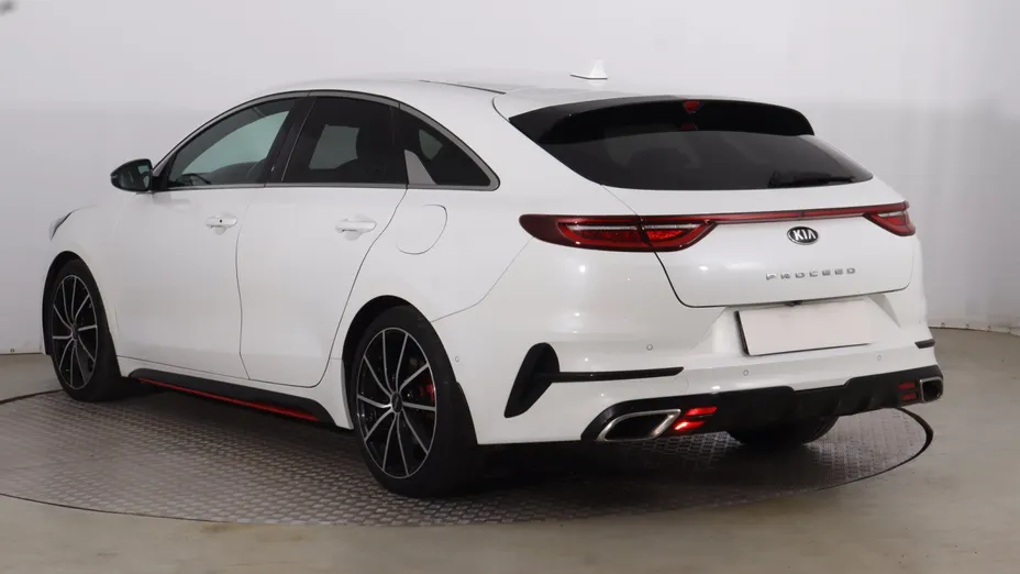 Kia ProCeed -
