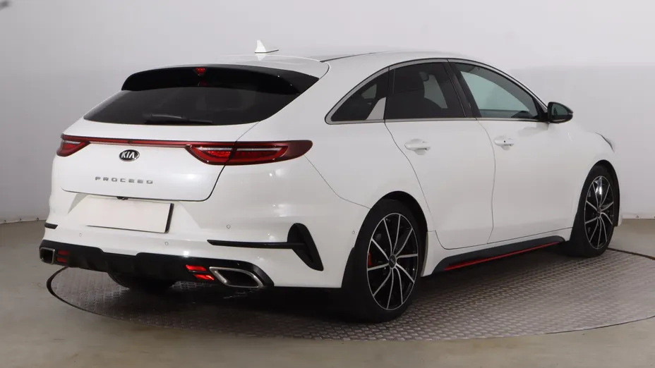 Kia ProCeed -