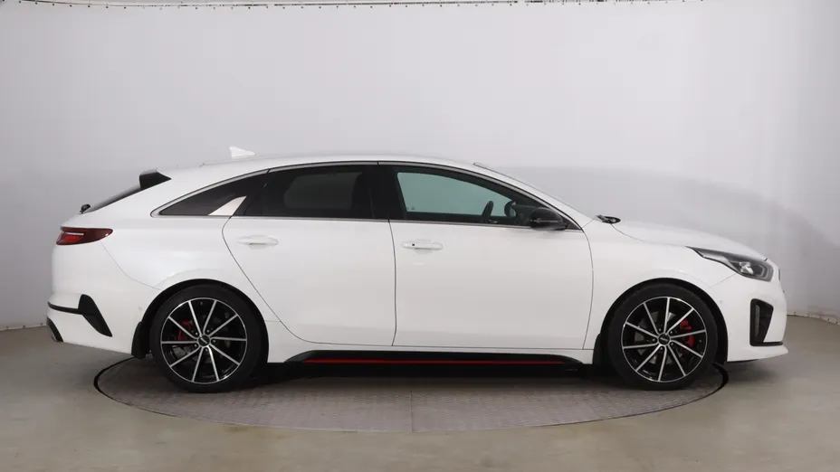 Kia ProCeed -