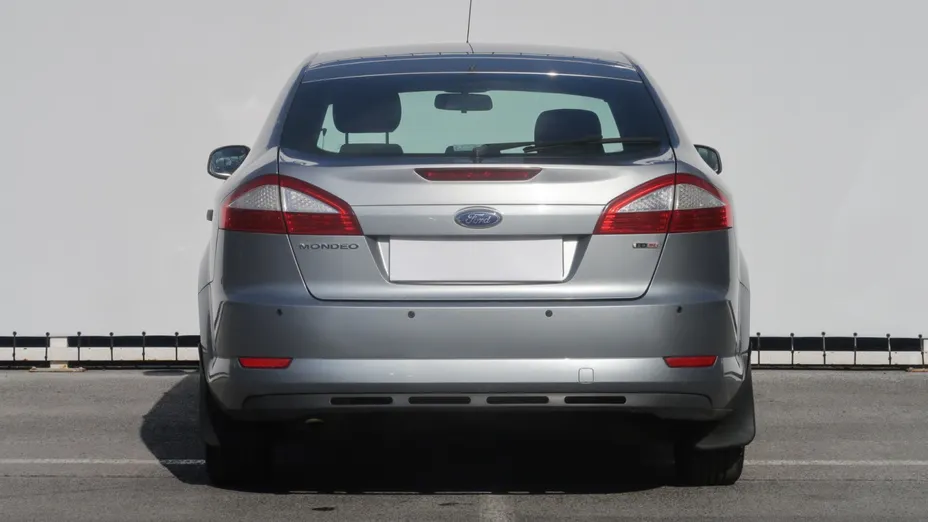 Ford Mondeo -