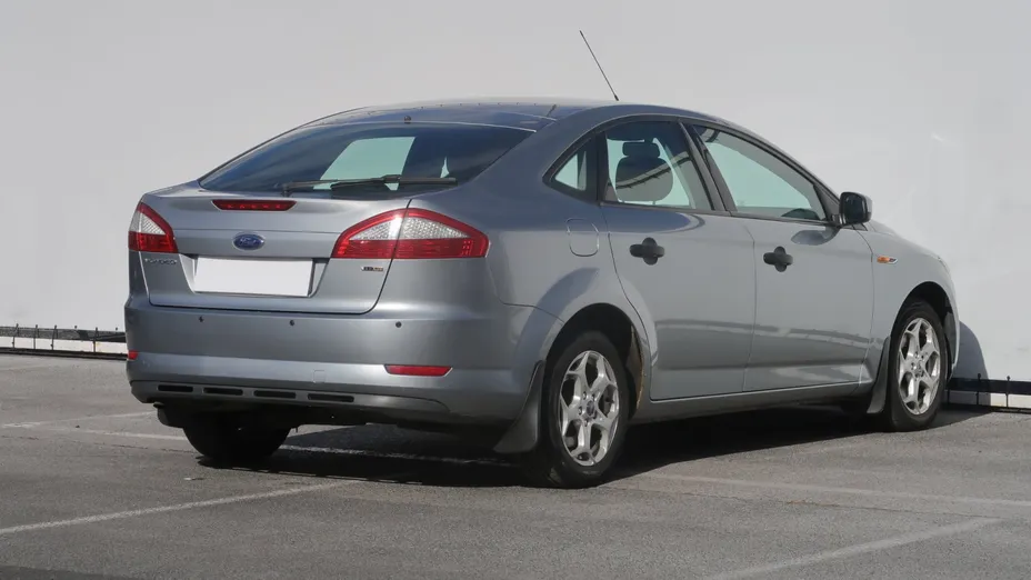 Ford Mondeo -