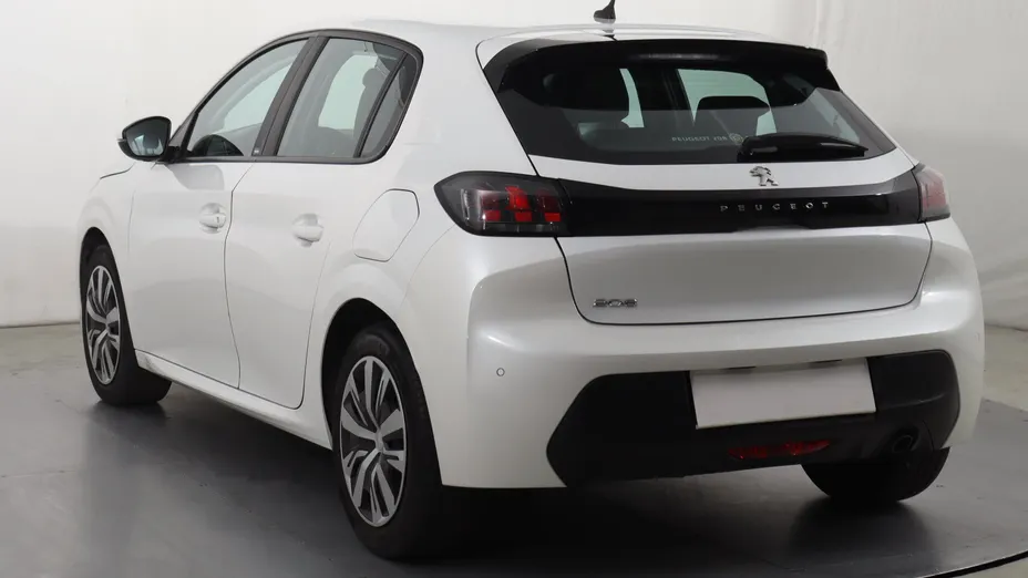 Peugeot 208 -