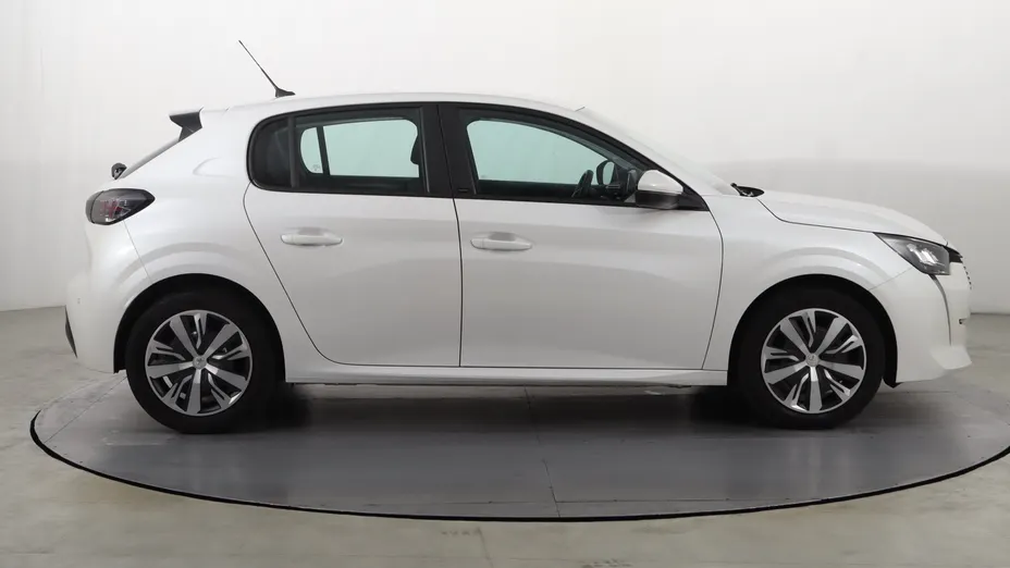 Peugeot 208 -