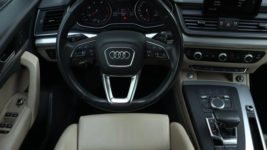 Audi Q5 -