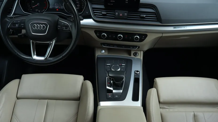 Audi Q5 -