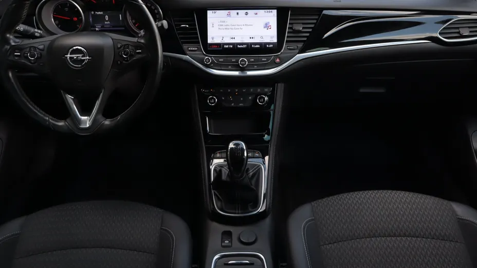 Opel Astra -
