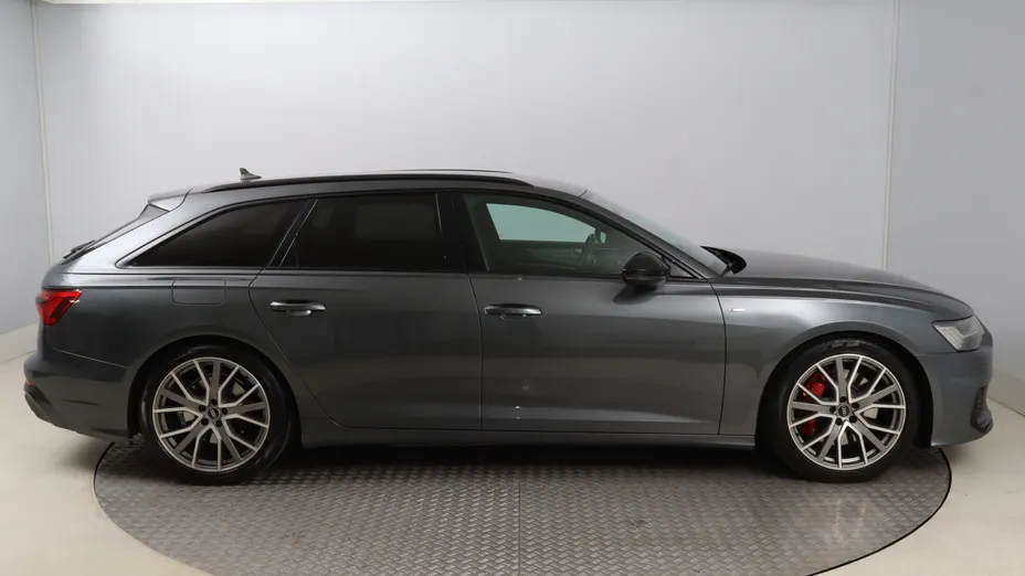 Audi A6 -