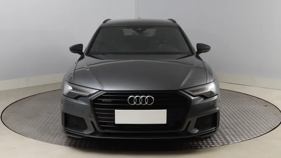 Audi A6 -