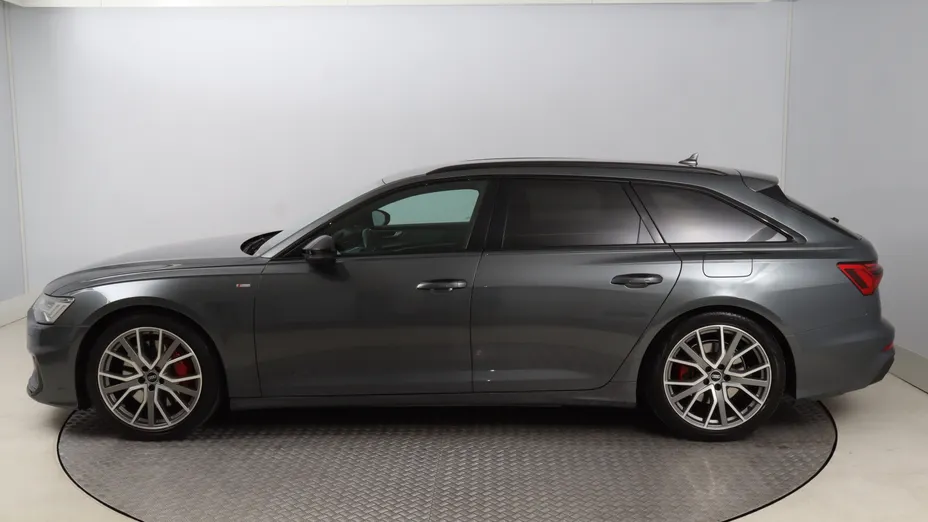 Audi A6 -