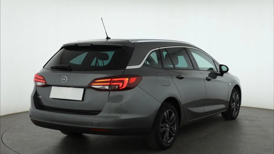 Opel Astra -