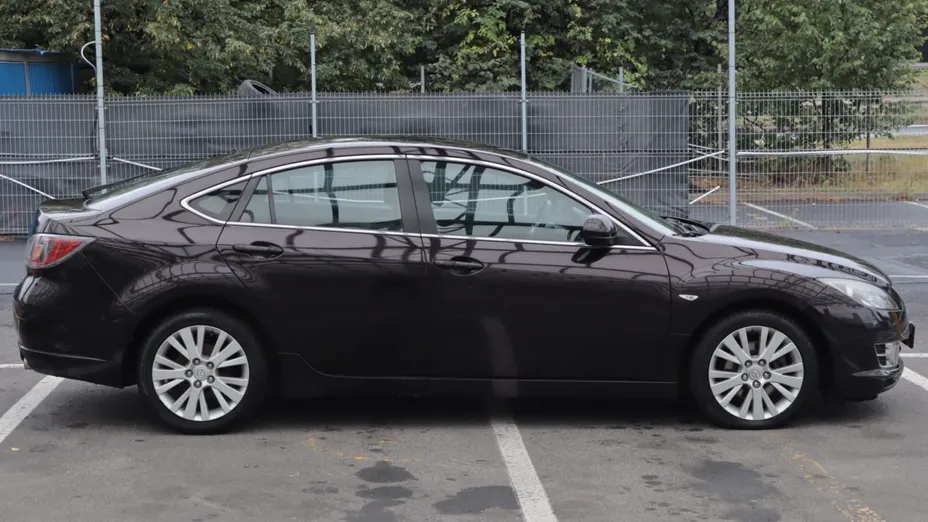 Mazda 6 -