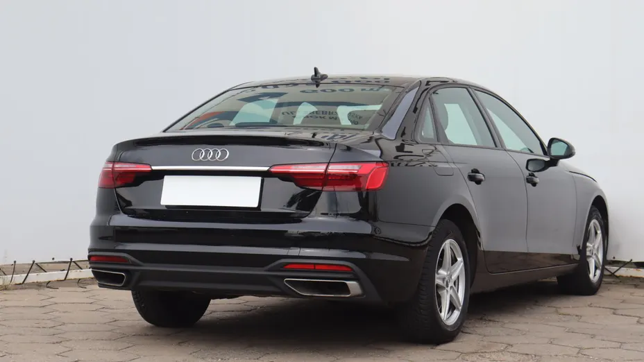 Audi A4 -