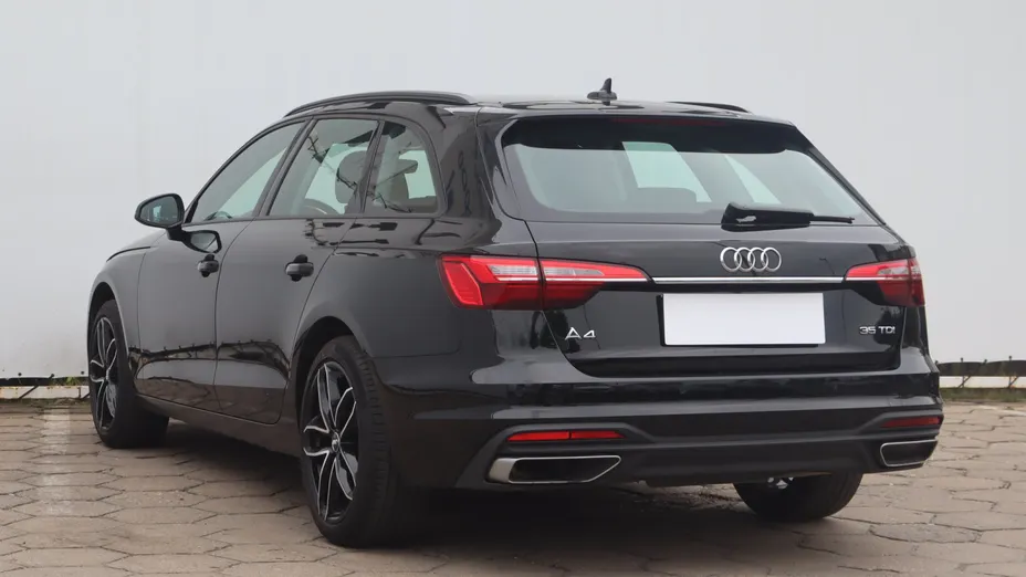 Audi A4 -