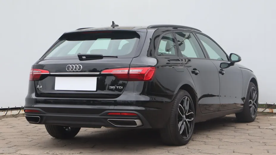 Audi A4 -