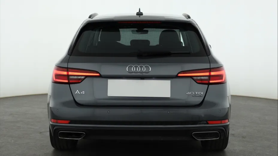 Audi A4 -