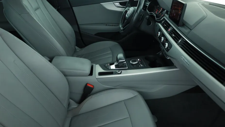 Audi A4 -