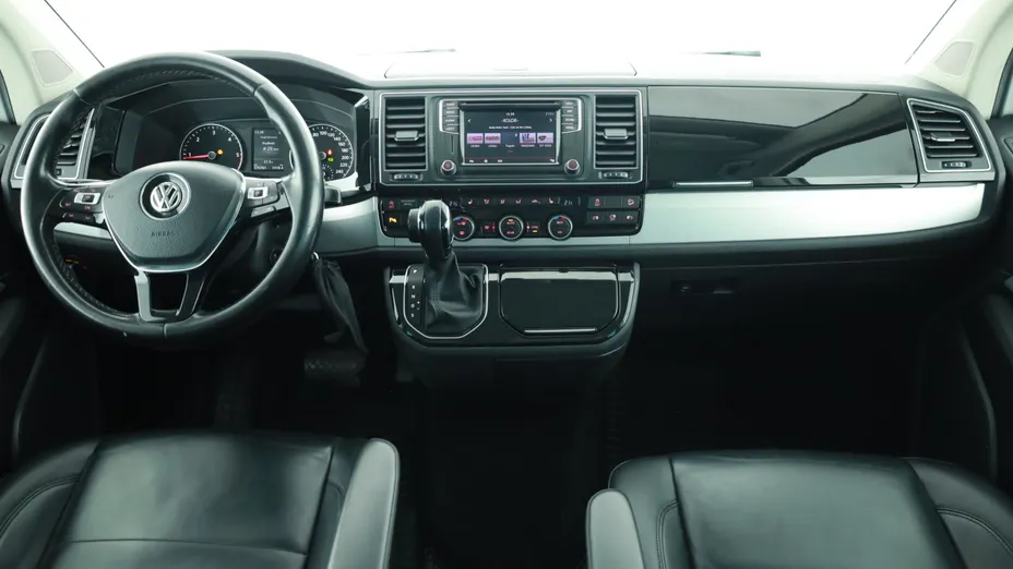 VW Caravelle -
