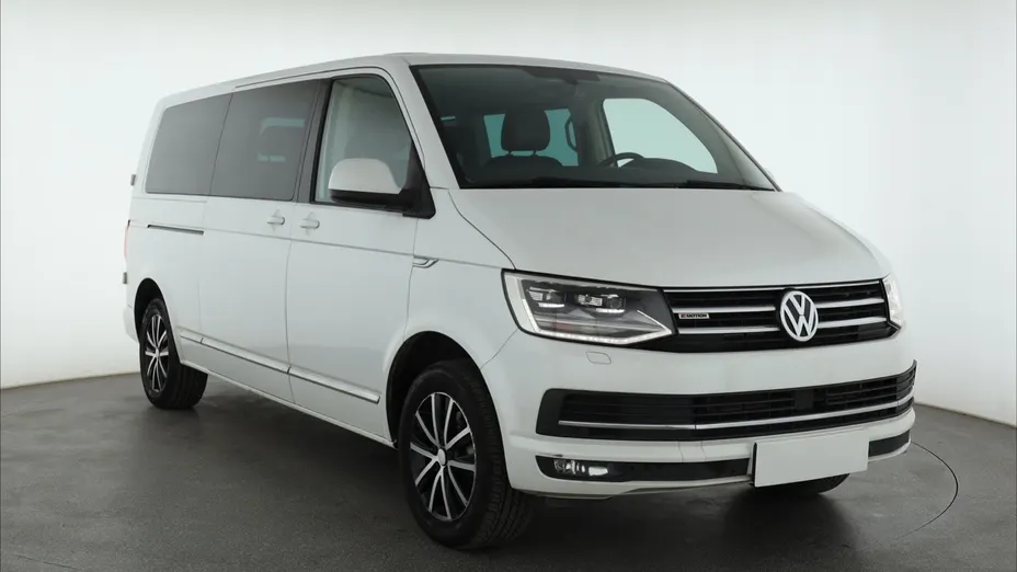 VW Caravelle -