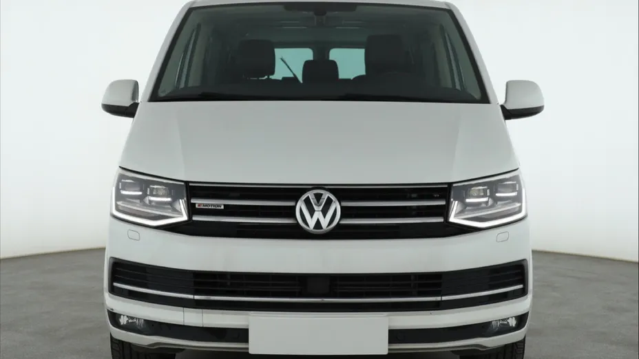 VW Caravelle -
