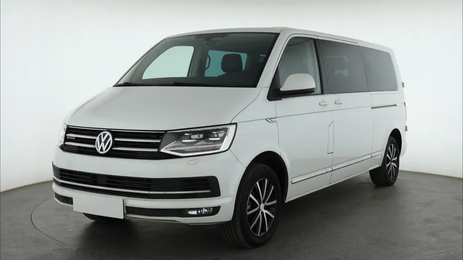 VW Caravelle -