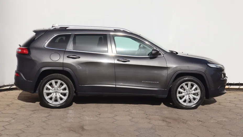 Jeep Cherokee -