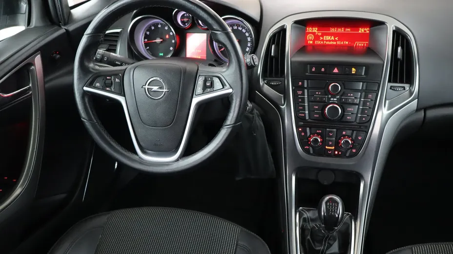 Opel Astra -