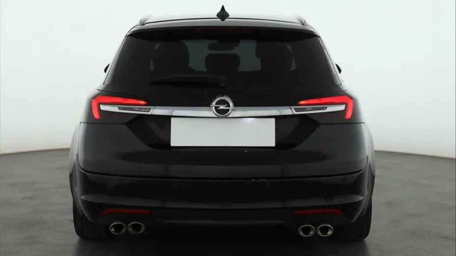 Opel Insignia -