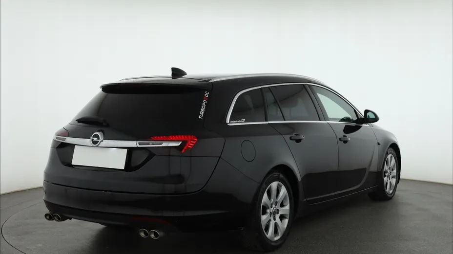 Opel Insignia -
