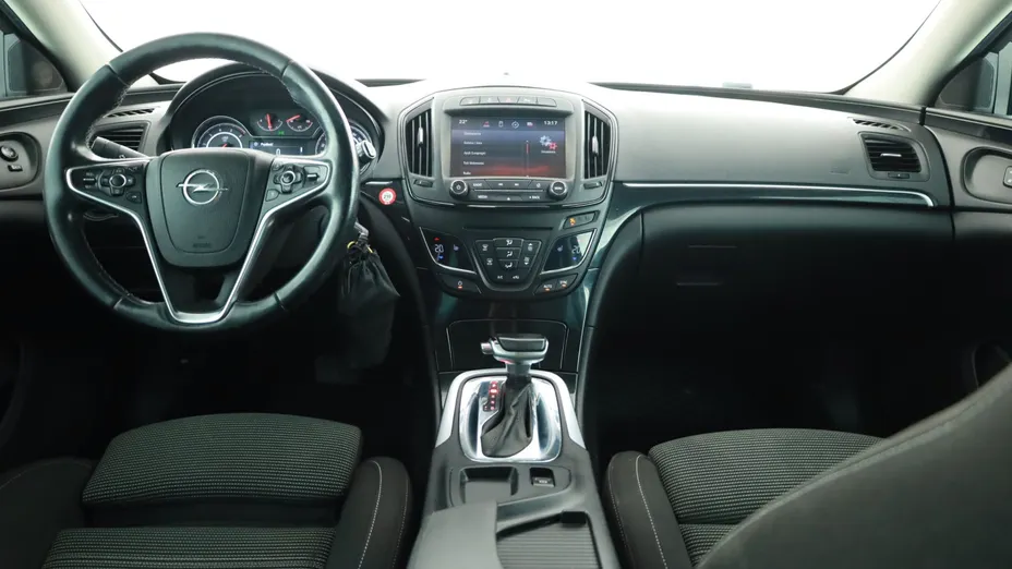 Opel Insignia -