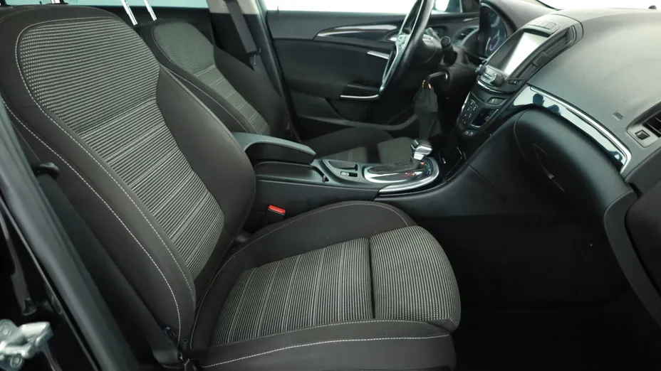 Opel Insignia -