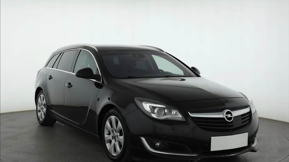 Opel Insignia -