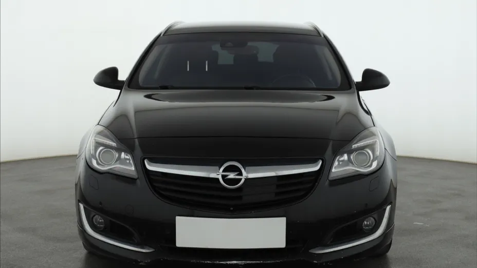 Opel Insignia -