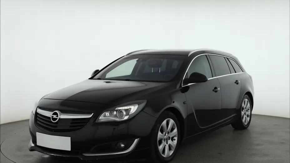Opel Insignia -