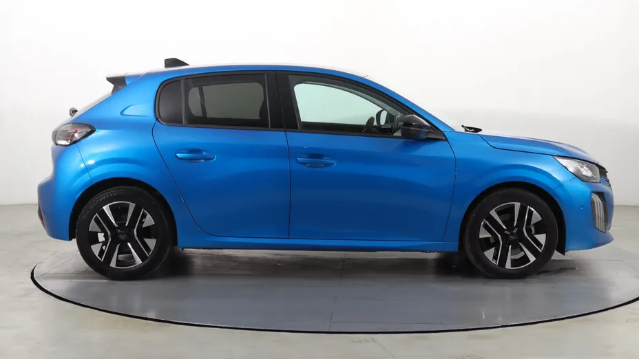 Peugeot 208 -