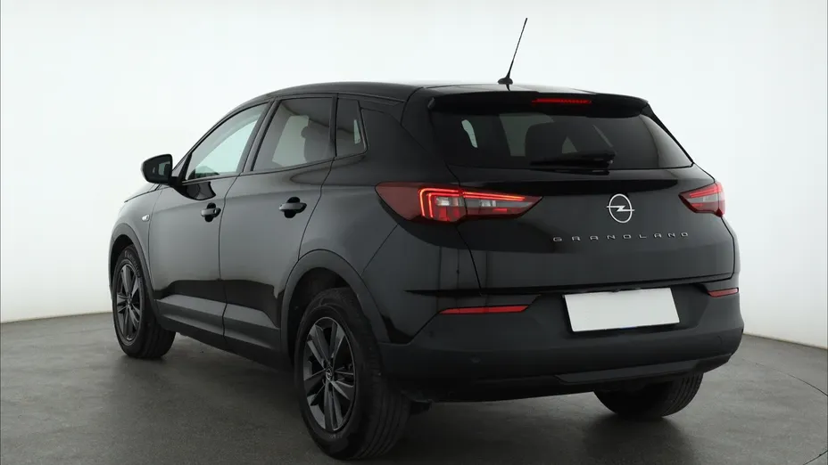 Opel Grandland -