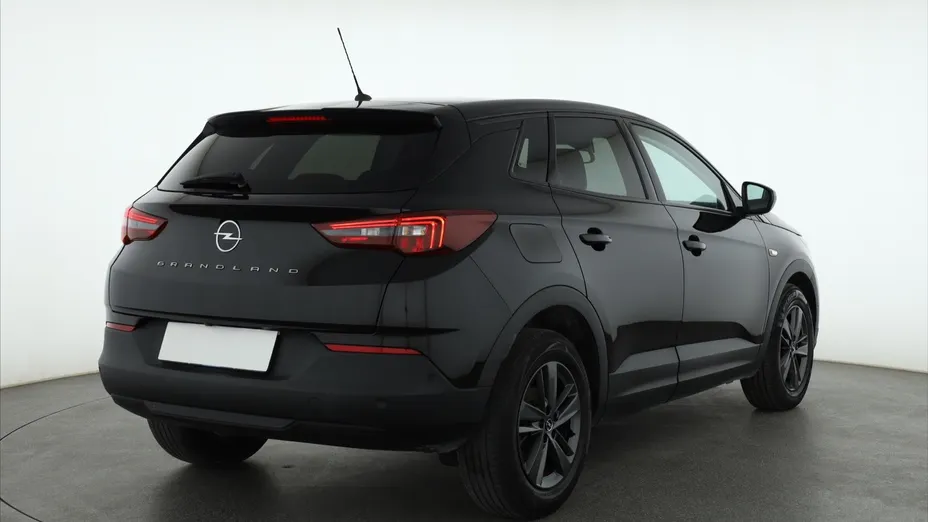 Opel Grandland -