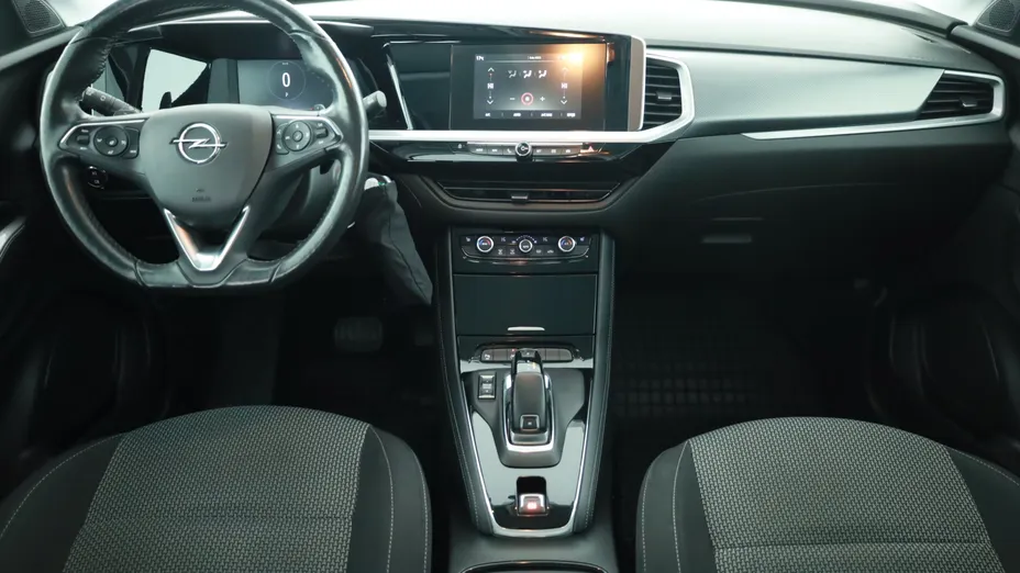 Opel Grandland -