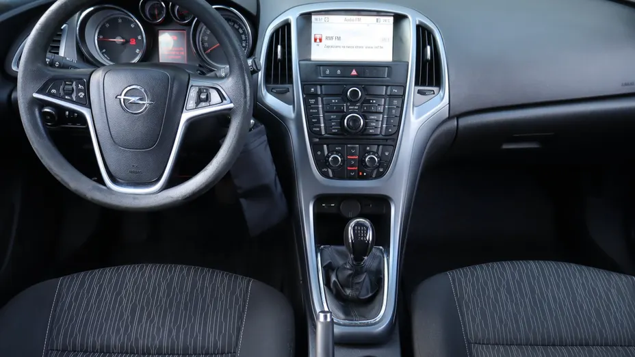 Opel Astra -