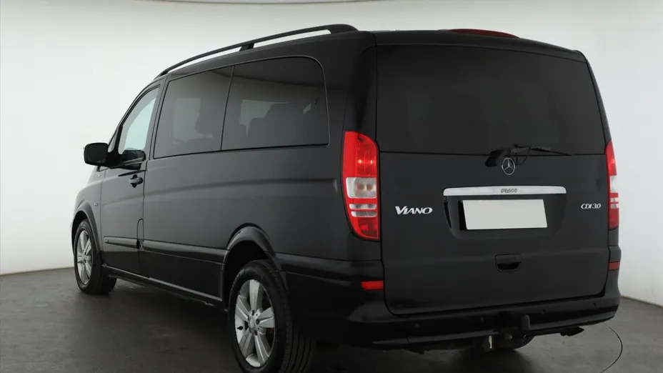 Mercedes Viano -