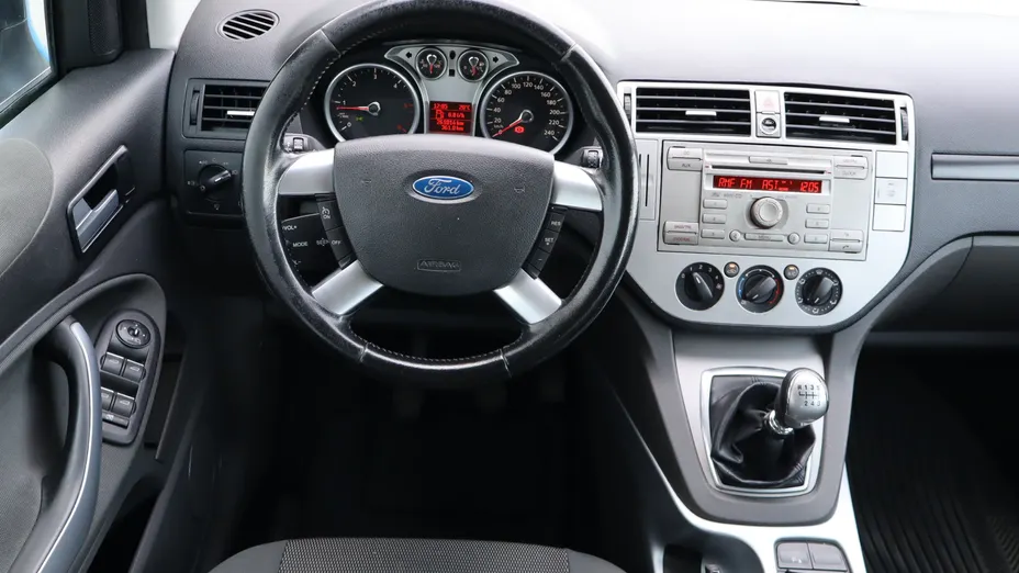 Ford Kuga -