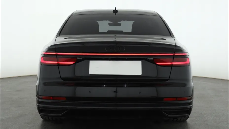 Audi A8 -