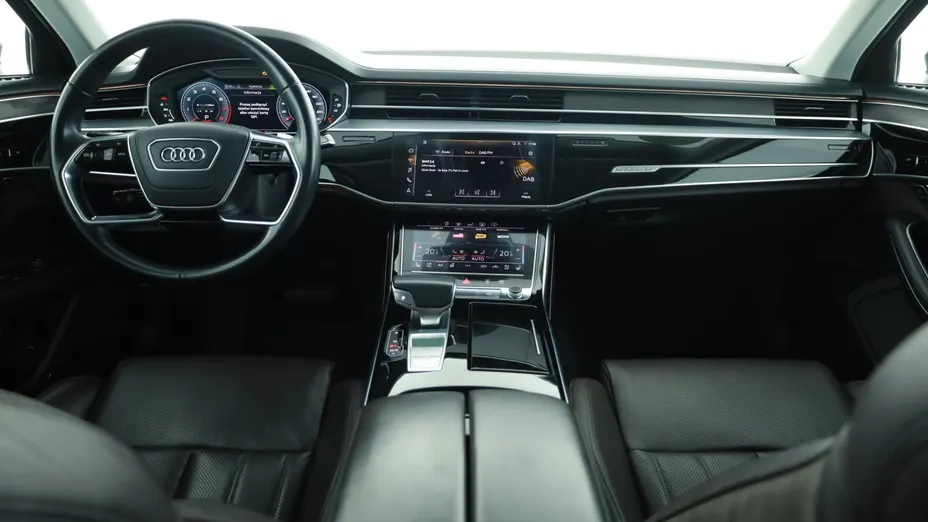 Audi A8 -